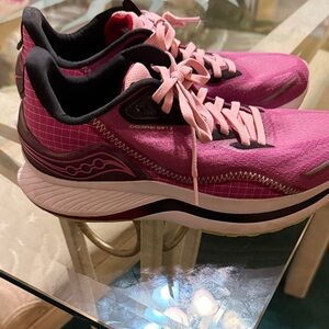 Saucony Women's Endorphin Shift 2